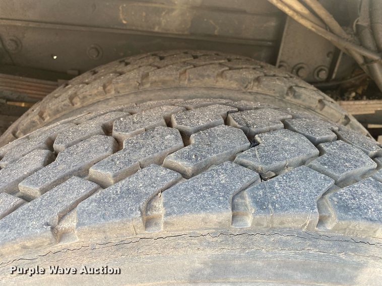 image for item DI7772 1998 Mack MS Series  street sweeper truck