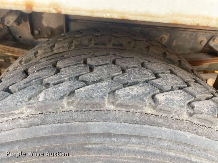 image for item DI7772 1998 Mack MS Series  street sweeper truck