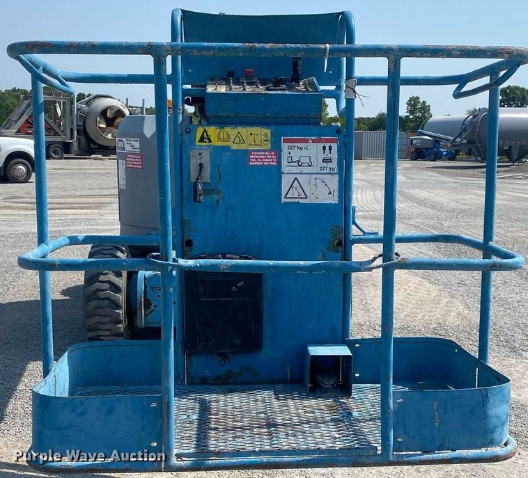 image for item DI7815 2010 Genie Z-34/22  boom lift