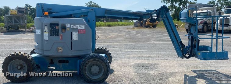 image for item DI7815 2010 Genie Z-34/22  boom lift