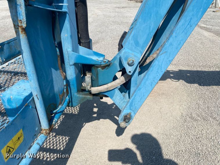 image for item DI7815 2010 Genie Z-34/22  boom lift