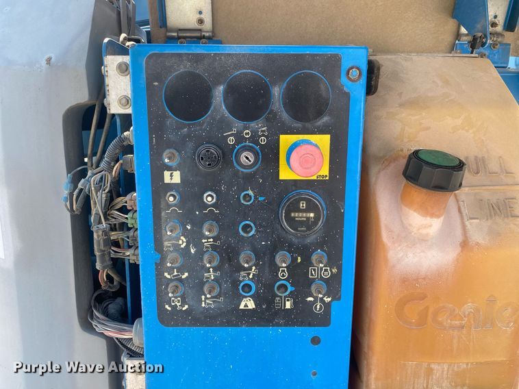 image for item DI7815 2010 Genie Z-34/22  boom lift