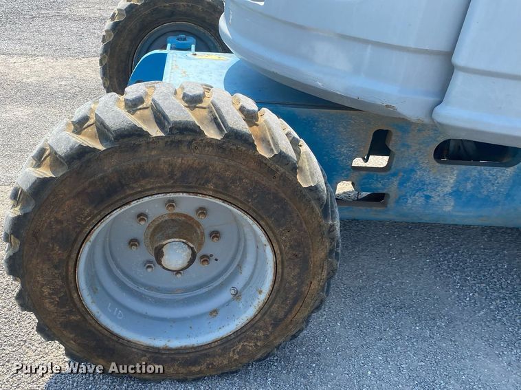 image for item DI7815 2010 Genie Z-34/22  boom lift