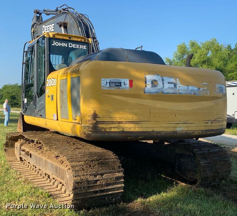 image for item DI7821 2009 John Deere 200D LC  excavator