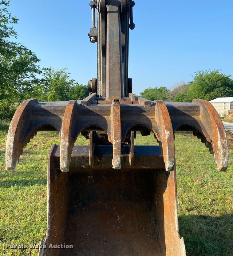 image for item DI7821 2009 John Deere 200D LC  excavator