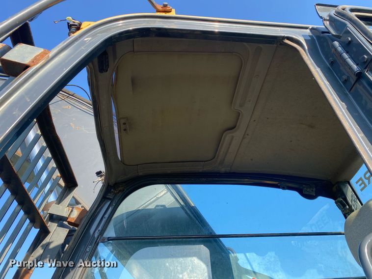 image for item DI7821 2009 John Deere 200D LC  excavator
