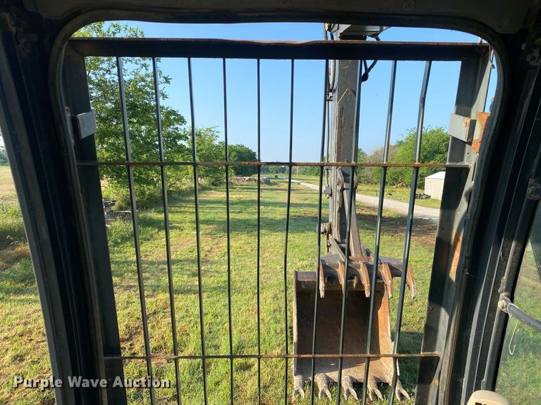 image for item DI7821 2009 John Deere 200D LC  excavator