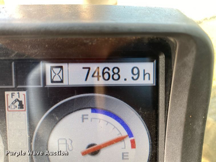 image for item DI7821 2009 John Deere 200D LC  excavator