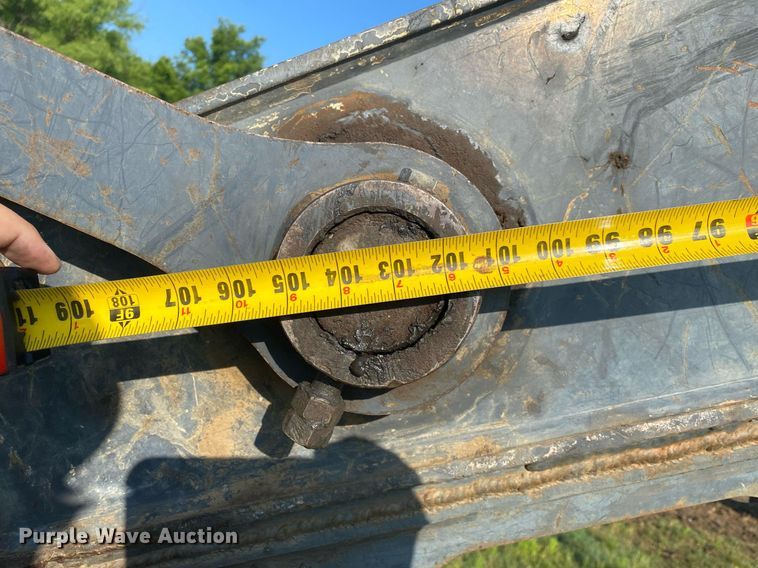 image for item DI7821 2009 John Deere 200D LC  excavator