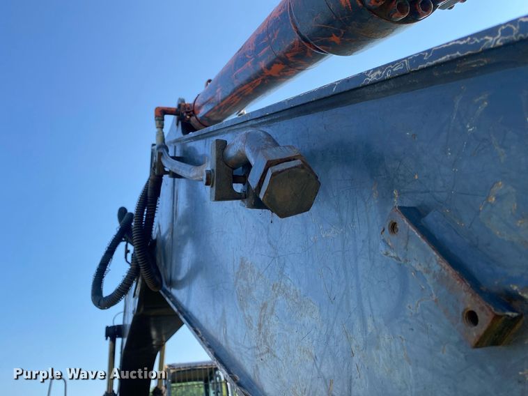 image for item DI7821 2009 John Deere 200D LC  excavator