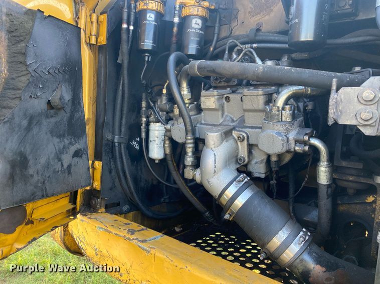 image for item DI7821 2009 John Deere 200D LC  excavator
