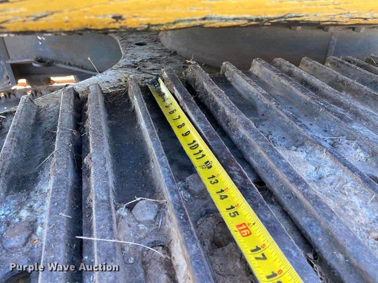 image for item DI7821 2009 John Deere 200D LC  excavator