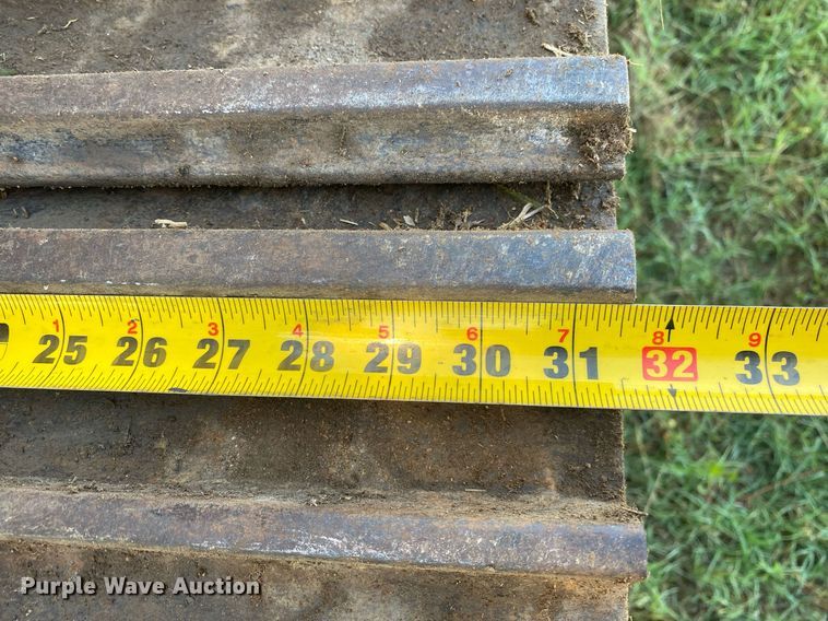 image for item DI7821 2009 John Deere 200D LC  excavator