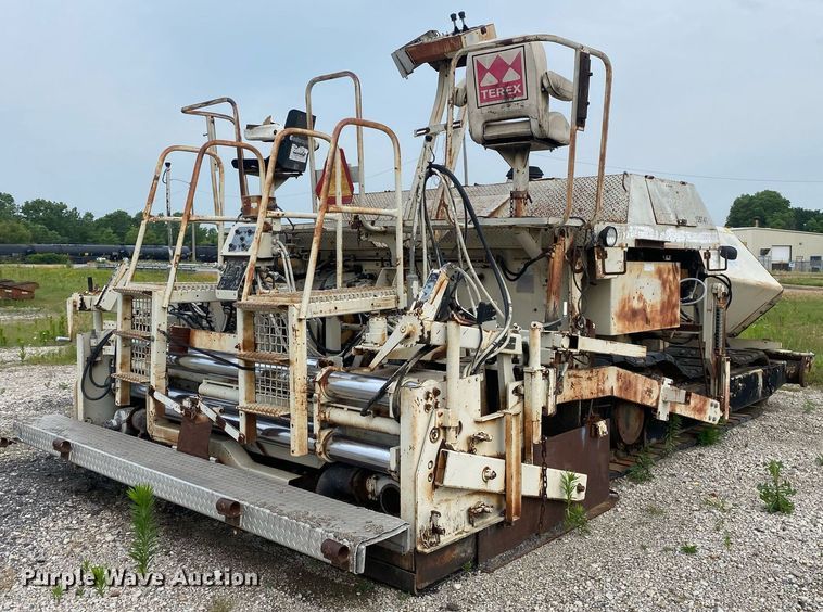 image for item DI7823 Cedarapids CR-461  paver