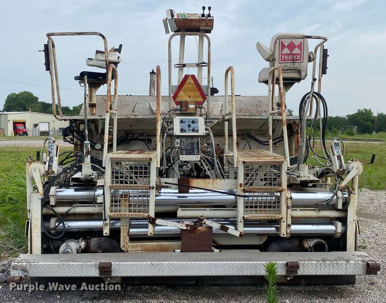 image for item DI7823 Cedarapids CR-461  paver