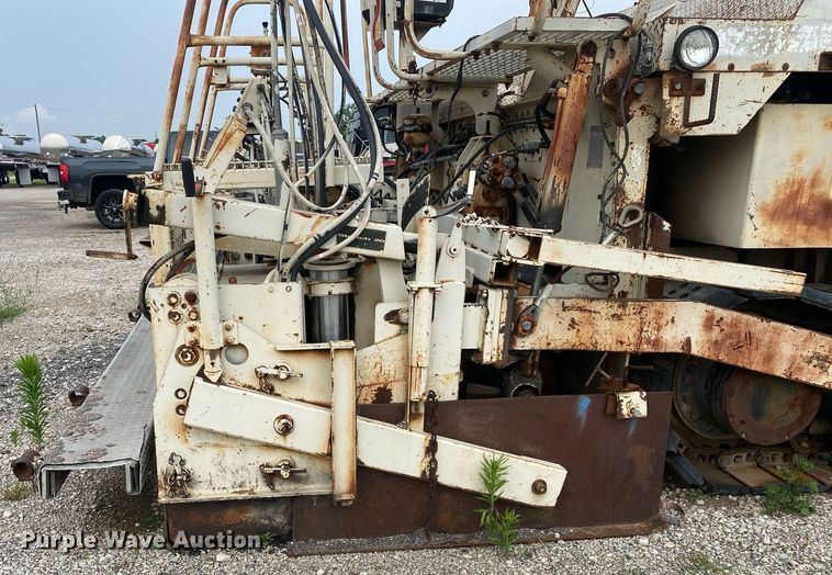 image for item DI7823 Cedarapids CR-461  paver