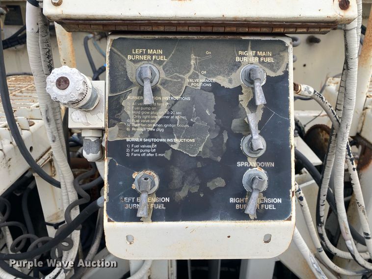 image for item DI7823 Cedarapids CR-461  paver