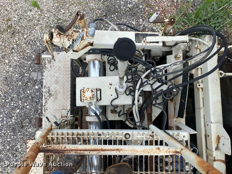 image for item DI7823 Cedarapids CR-461  paver