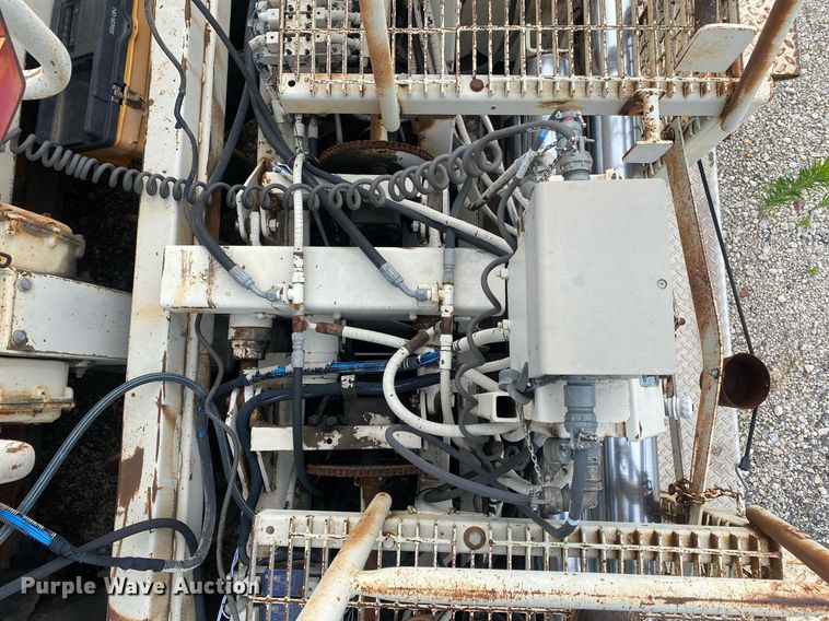 image for item DI7823 Cedarapids CR-461  paver