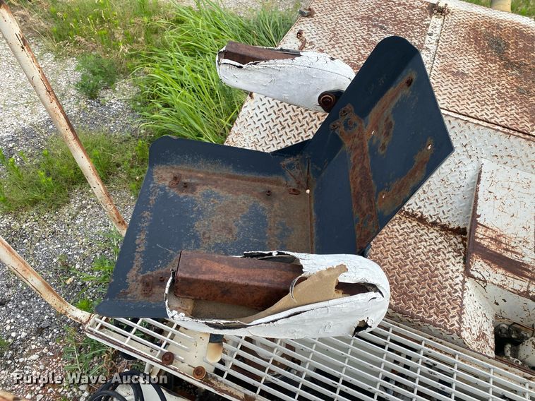 image for item DI7823 Cedarapids CR-461  paver