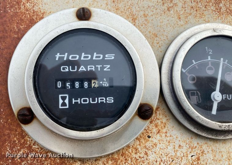 image for item DI7823 Cedarapids CR-461  paver