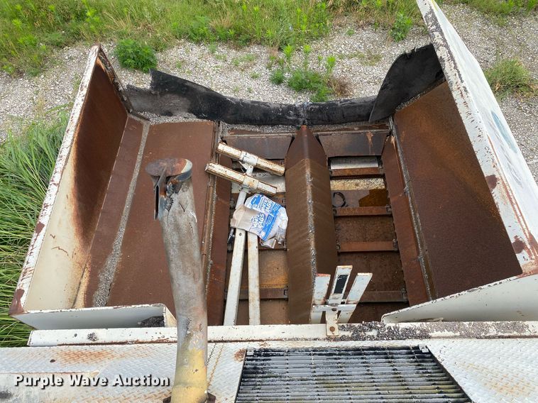 image for item DI7823 Cedarapids CR-461  paver