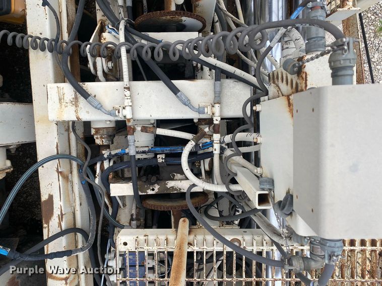 image for item DI7823 Cedarapids CR-461  paver