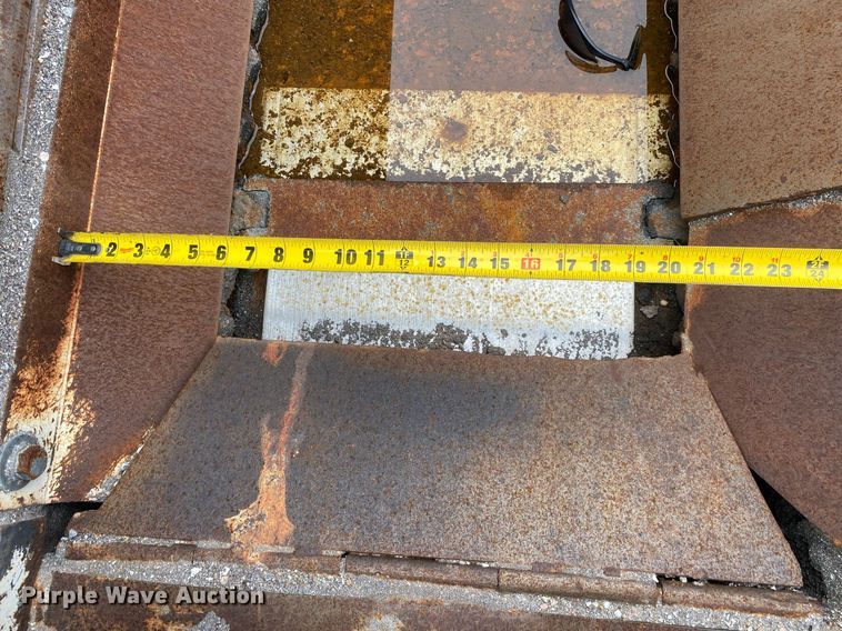 image for item DI7823 Cedarapids CR-461  paver