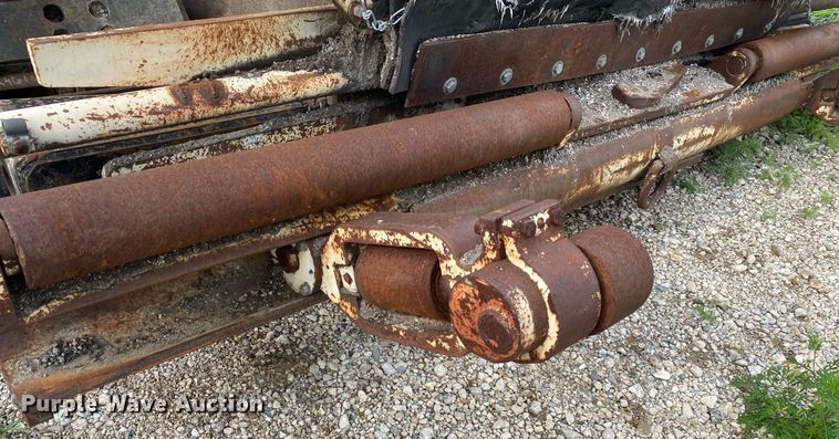 image for item DI7823 Cedarapids CR-461  paver