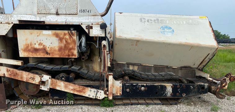 image for item DI7823 Cedarapids CR-461  paver