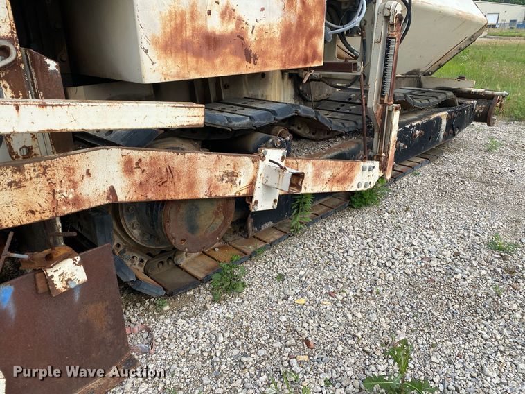 image for item DI7823 Cedarapids CR-461  paver