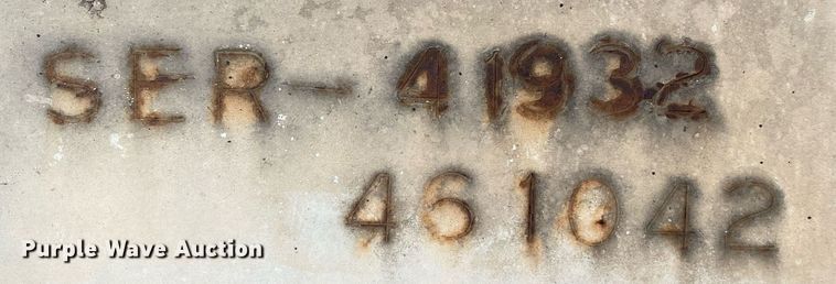 image for item DI7823 Cedarapids CR-461  paver