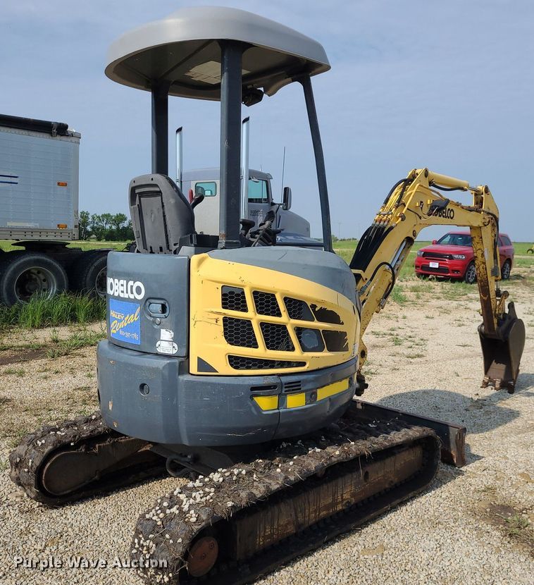 image for item DK1928 2007 Kobelco SK27SR3  mini excavator