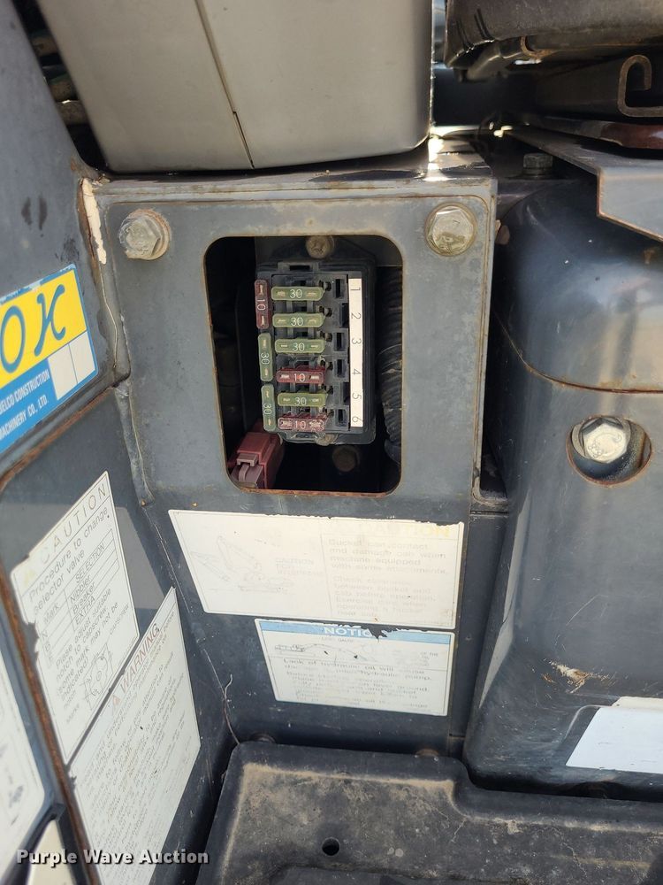 image for item DK1928 2007 Kobelco SK27SR3  mini excavator