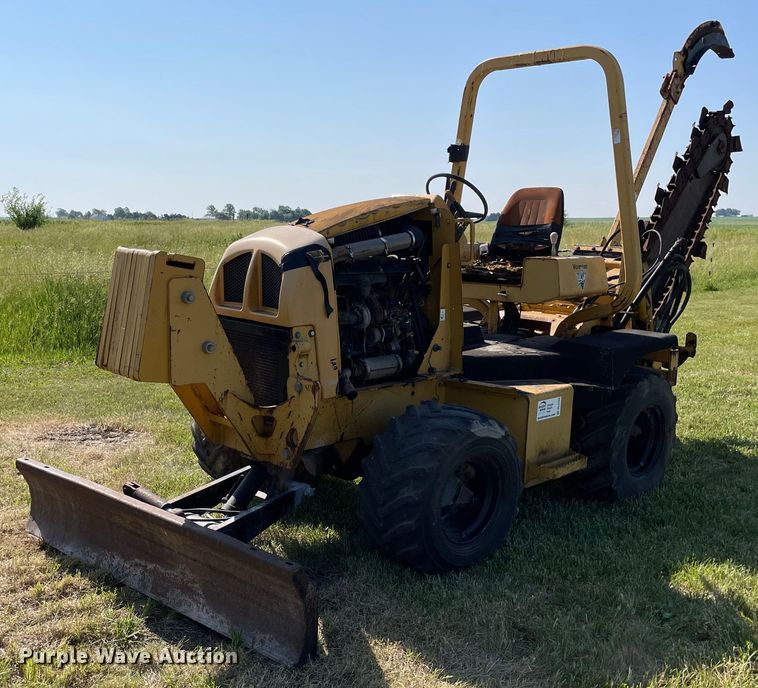 image for item DL3769 2005 Vermeer RT650 trencher