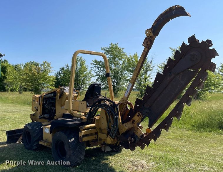 image for item DL3769 2005 Vermeer RT650 trencher