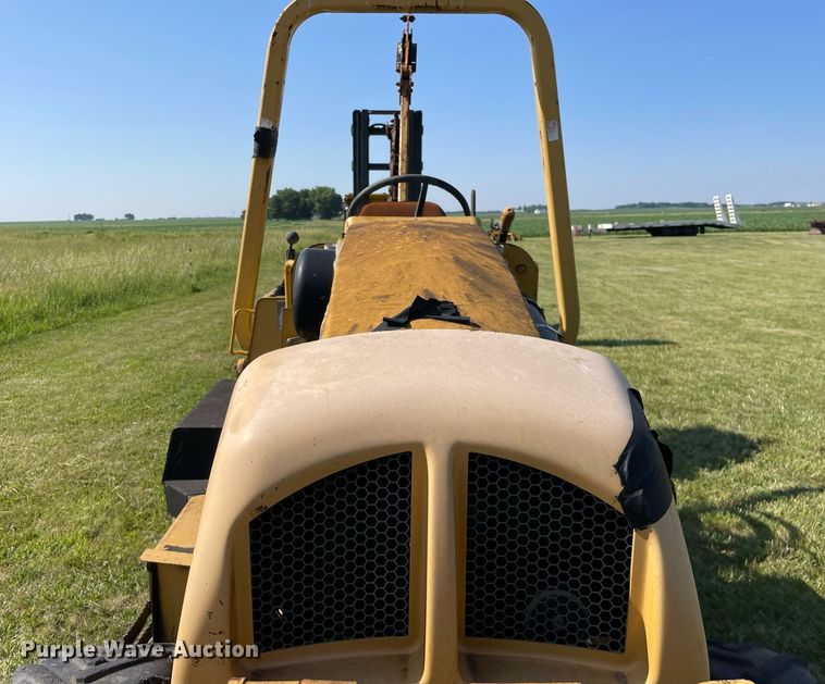 image for item DL3769 2005 Vermeer RT650 trencher