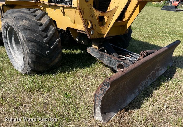 image for item DL3769 2005 Vermeer RT650 trencher