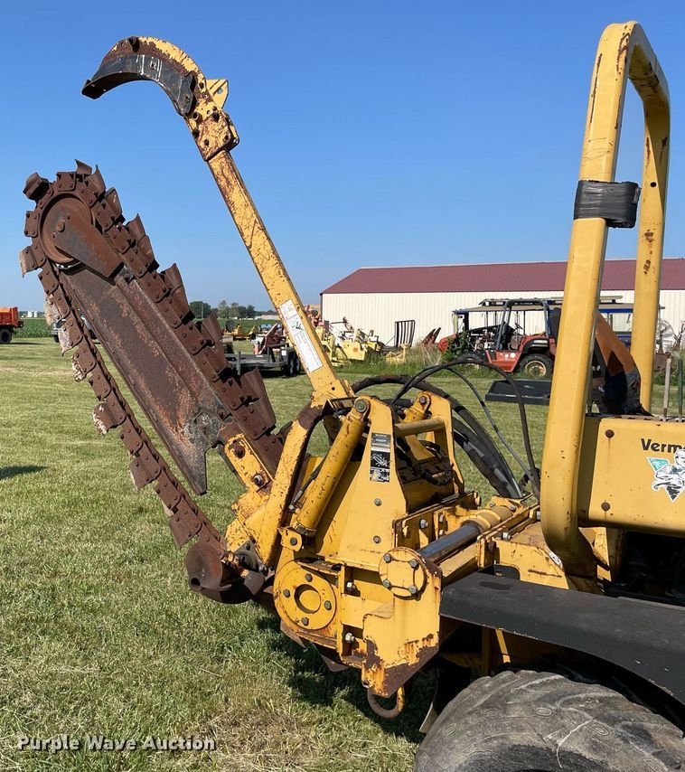 image for item DL3769 2005 Vermeer RT650 trencher