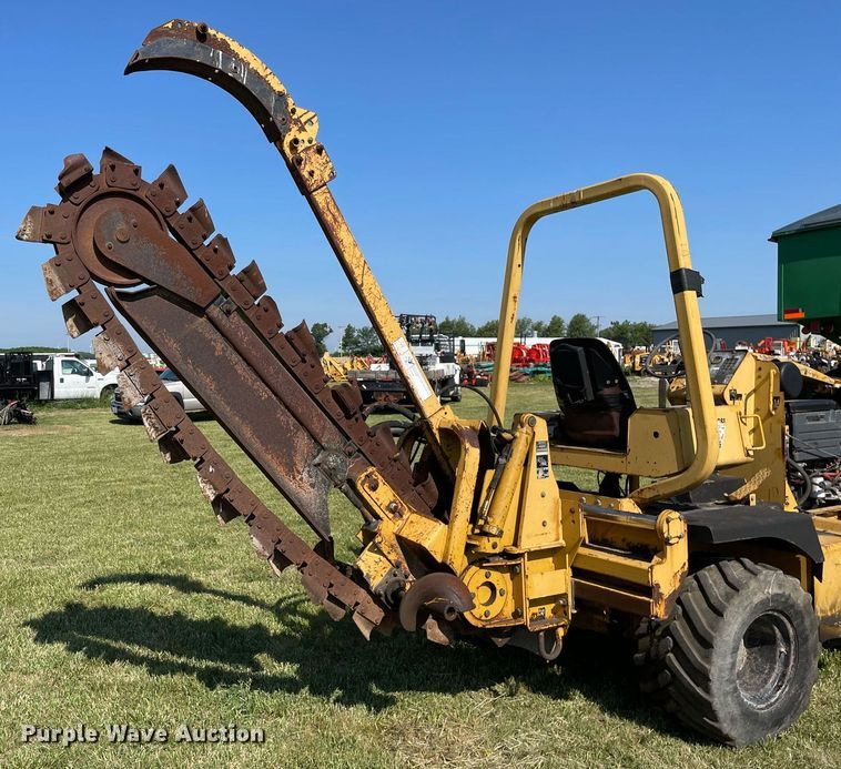image for item DL3769 2005 Vermeer RT650 trencher