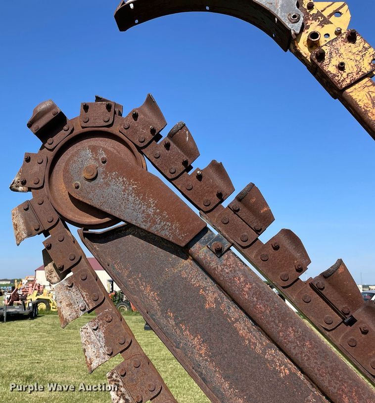 image for item DL3769 2005 Vermeer RT650 trencher