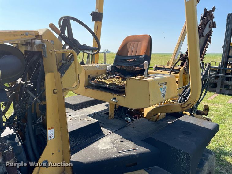 image for item DL3769 2005 Vermeer RT650 trencher
