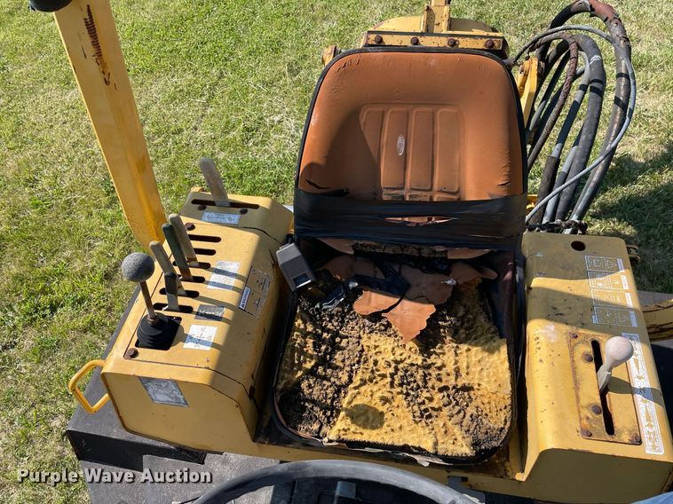 image for item DL3769 2005 Vermeer RT650 trencher