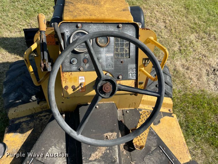 image for item DL3769 2005 Vermeer RT650 trencher