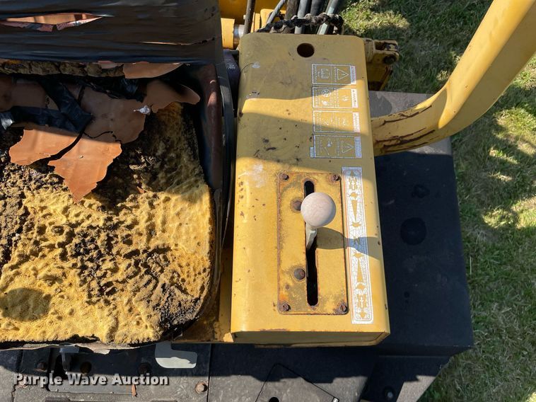 image for item DL3769 2005 Vermeer RT650 trencher