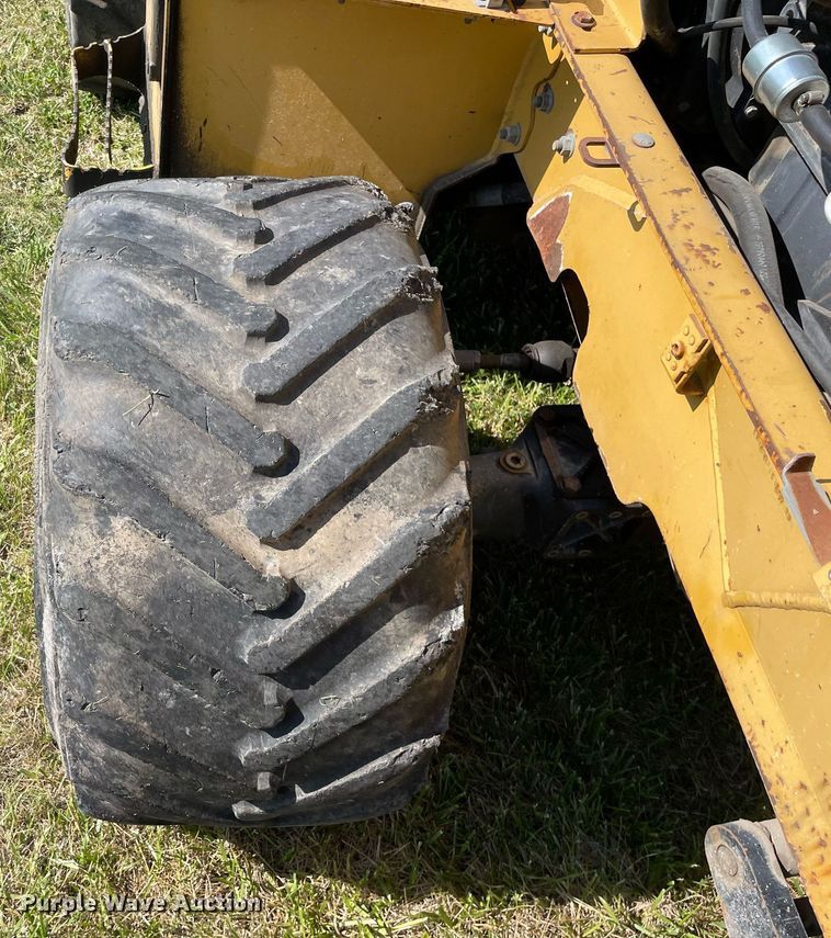 image for item DL3769 2005 Vermeer RT650 trencher