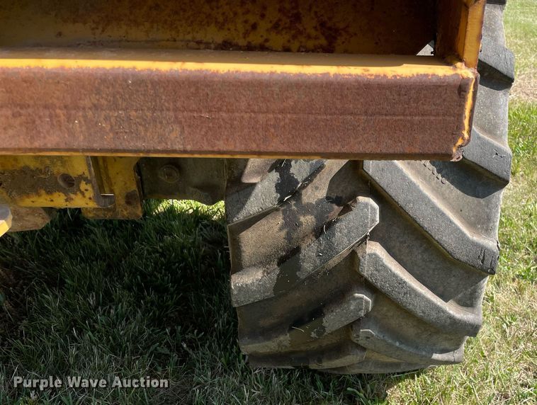 image for item DL3769 2005 Vermeer RT650 trencher