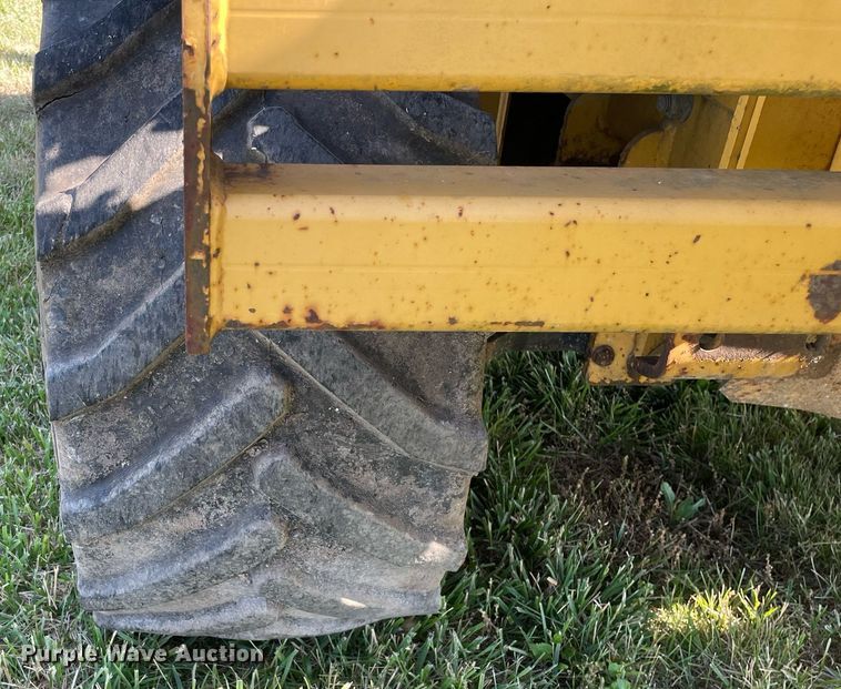 image for item DL3769 2005 Vermeer RT650 trencher