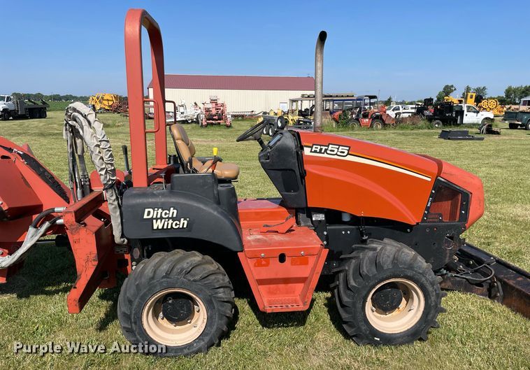 image for item DL3771 2007 Ditch Witch RT55  rock saw