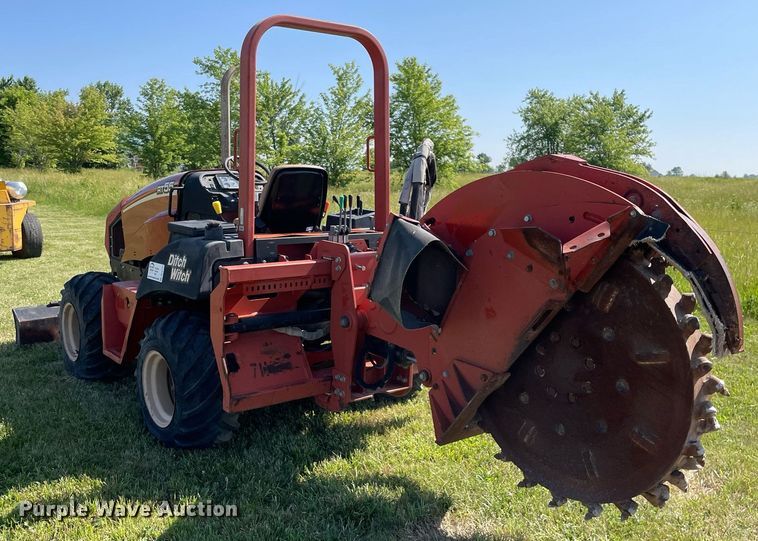 image for item DL3771 2007 Ditch Witch RT55  rock saw